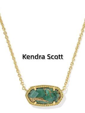 Elisa Gold Short Pendant Necklace